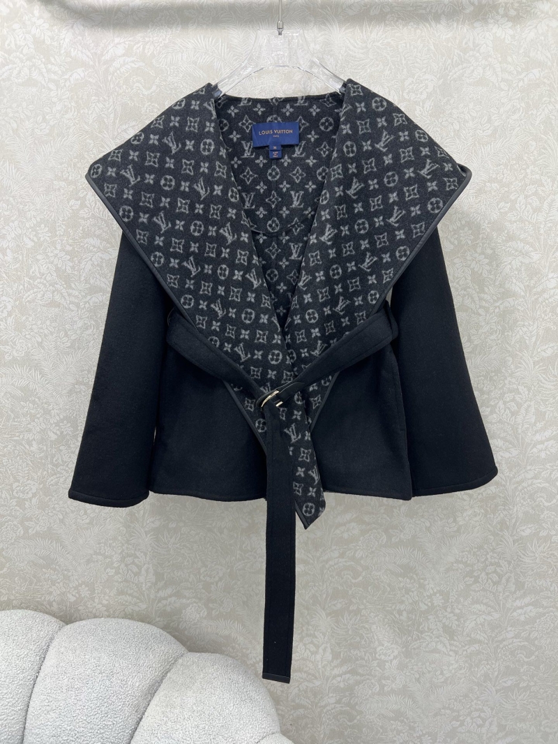 l0vis Vvtt0n outwear